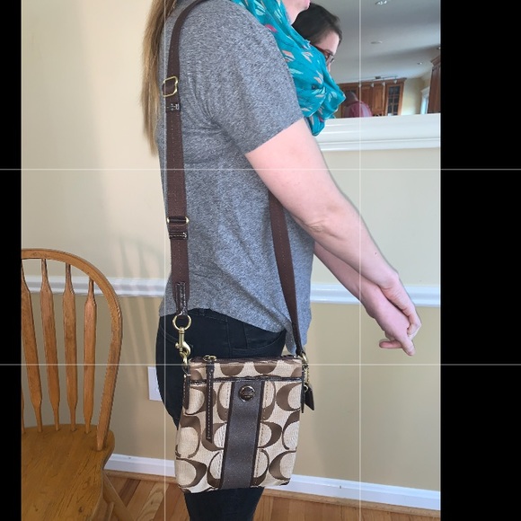 Coach over the shoulder bag/cross body bag - Picture 2 of 6
